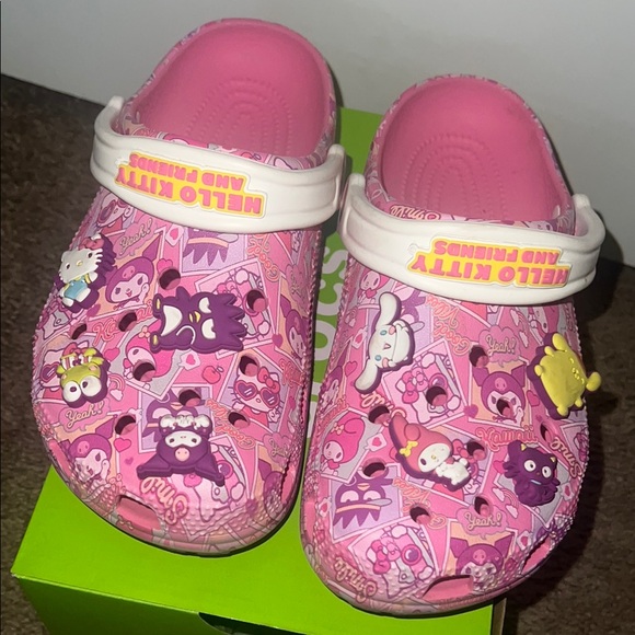Crocs Hello Kitty Pink Clogs - Picture 4 of 5